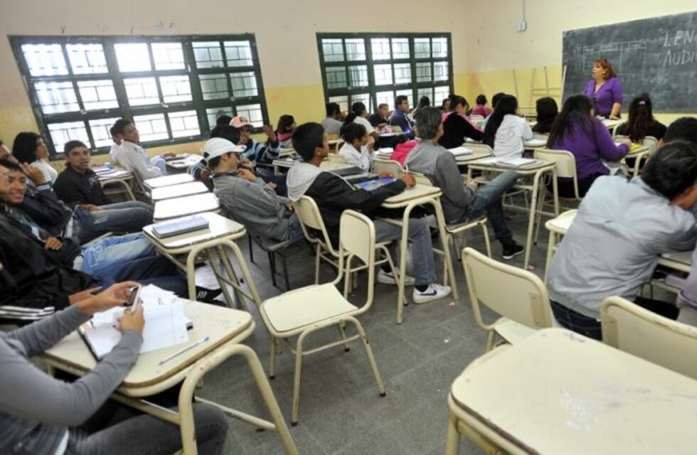 Los docentes y empleados públicos cordobeses cobrarán con aumento por la claúsula gatillo