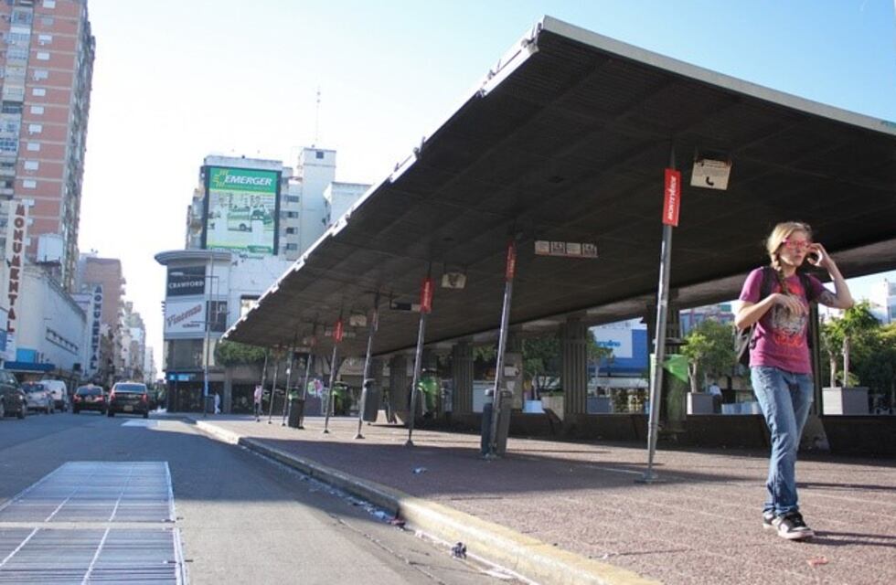 La obra llegó a su fin y quedaron habilitadas las nuevas paradas de la plaza Sarmiento por calle San Juan