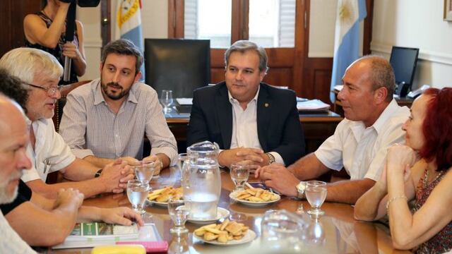 Reuniu00f3n paritaria del Gobierno de Santa Fe con dirigentes de ATE y UPCN.