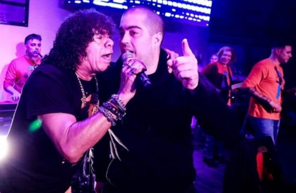 Patricio Fontanet, de visita en el baile de la Mona Jiménez