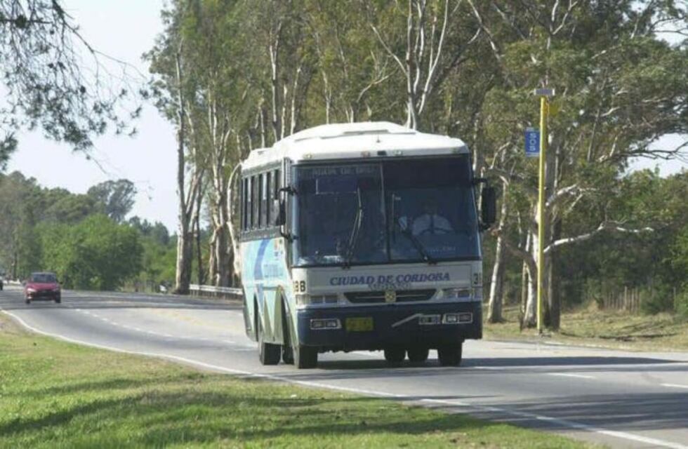 "No te voy a soltar hasta que tengas sexo conmigo": acoso y persecución en un colectivo en Córdoba