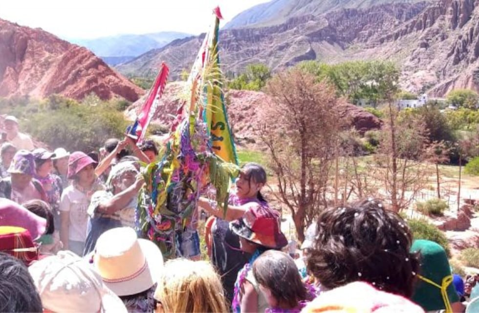 En Purmamarca el carnaval se vive en colores y sensaciones