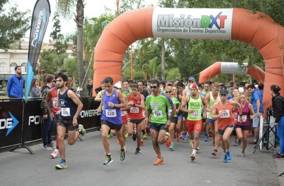 Atletas de Arroyito participaron de la Media Maratón de Carlos Paz