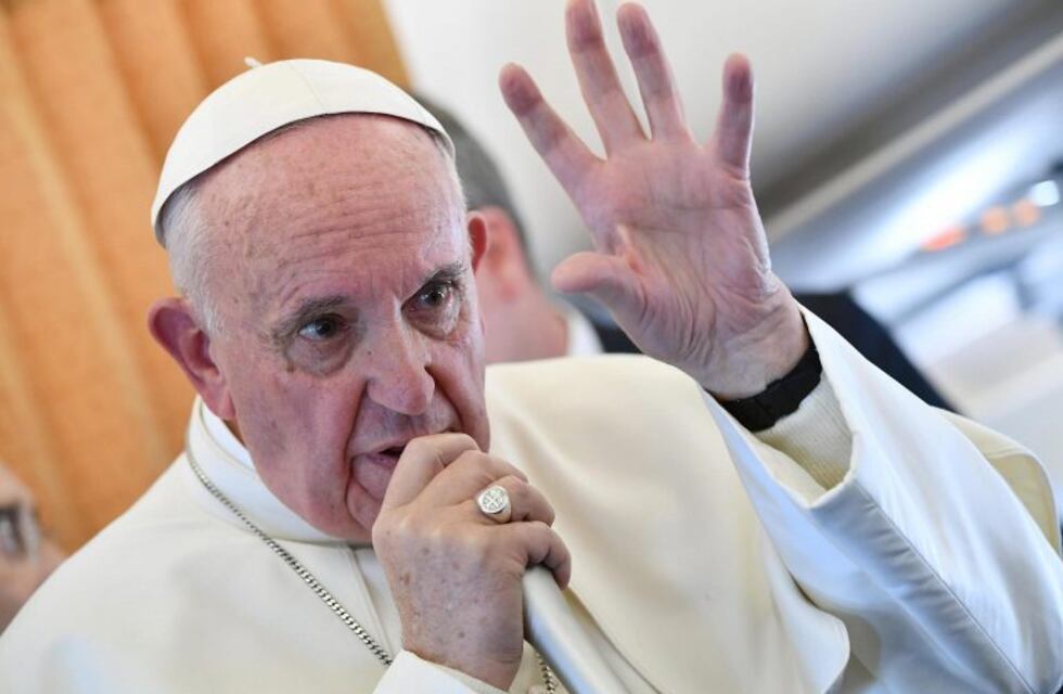 El Papa se lamentó de que en el mundo exista la "primacía del dinero" y no la del ser humano