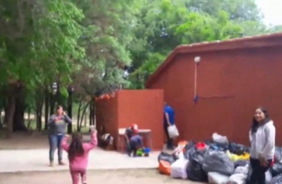 Donaciones a la escuela Fernando Fader del paraje lagunas Verdes