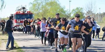 Arrastran un camión de bomberos (Vía Santa Rosa)