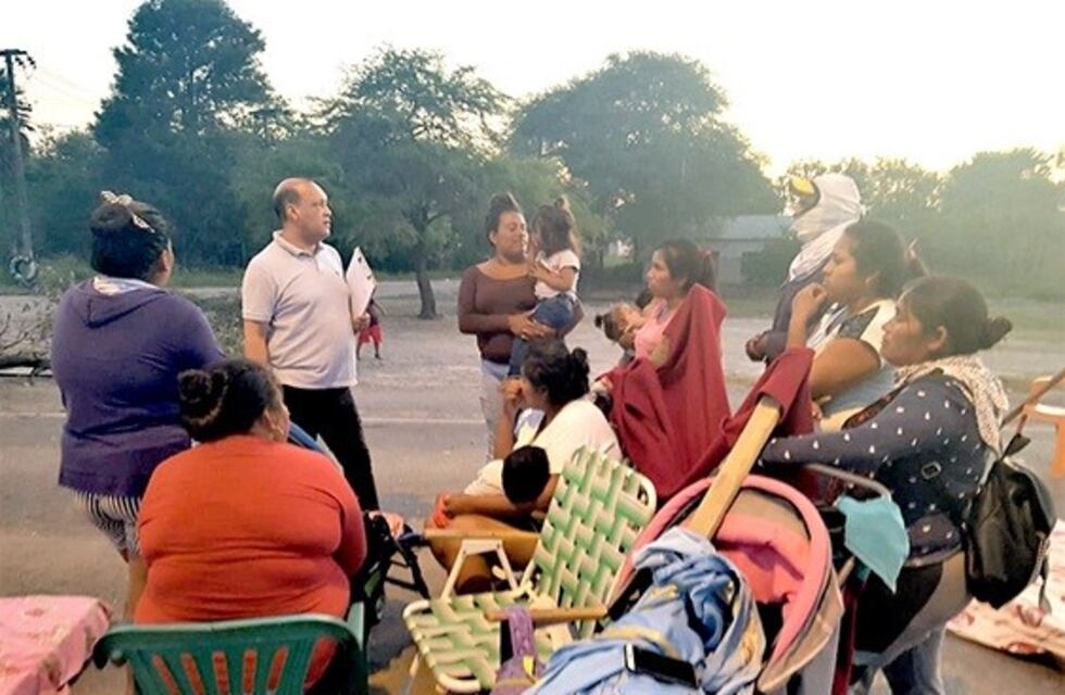 Continúa el corte de la ruta nacional N° 11 a la altura del Barrio Namqom