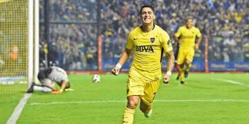 Kichán Pavón festejando y de fondo un arquero vencido\u002E Una imagen que se repitió en la temporada y que le daría una gran satisfacción a la T\u002E