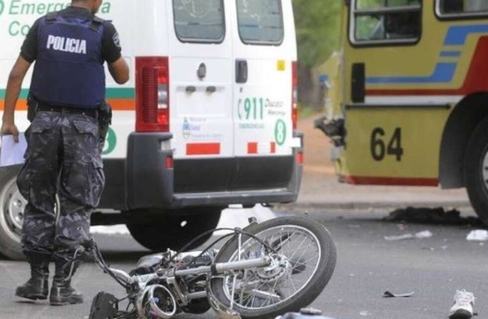 Chocó de frente con un colectivo y falleció