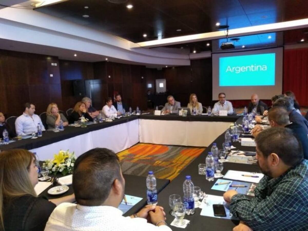 Reunión de entes mixtos de turismo en Puerto Madryn