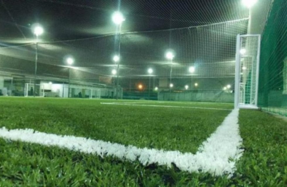 Reabrieron las canchas de fútbol 5 en Carlos Paz, aunque sin la autorización del COE