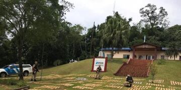 Personal de PNA secuestró 1\u002E800 kilos de marihuana en Montecarlo\u002E