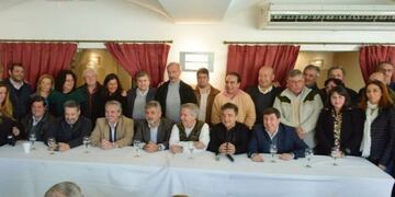 Dirigentes opositores se reunieron en Corrientes\u002E (Foto: Twitter)