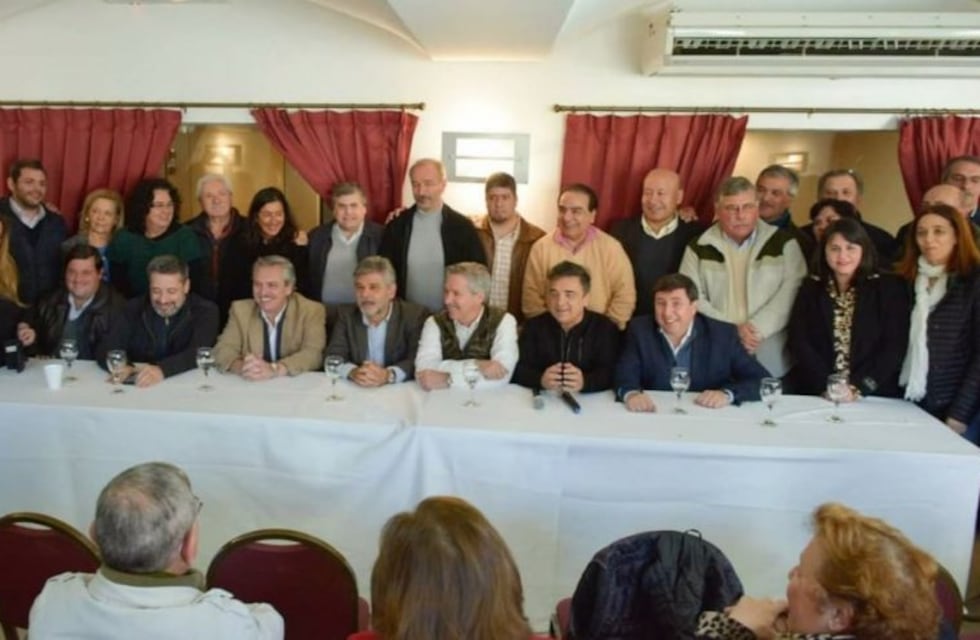 Dirigentes opositores criticaron en Corrientes la gestión de Macri