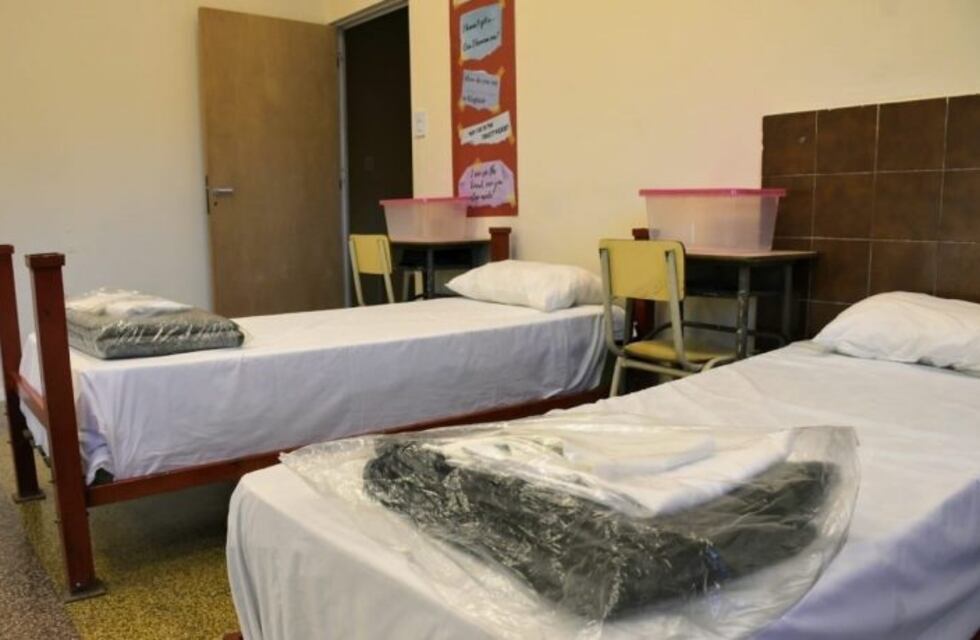 Rosario abre casi una veintena de espacios para alojar a mayores de 70 años