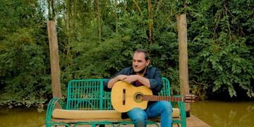 El cantautor español llega a Resistencia para presentar sus clásico en un formato acústico\u002E (Prensa Gobierno)