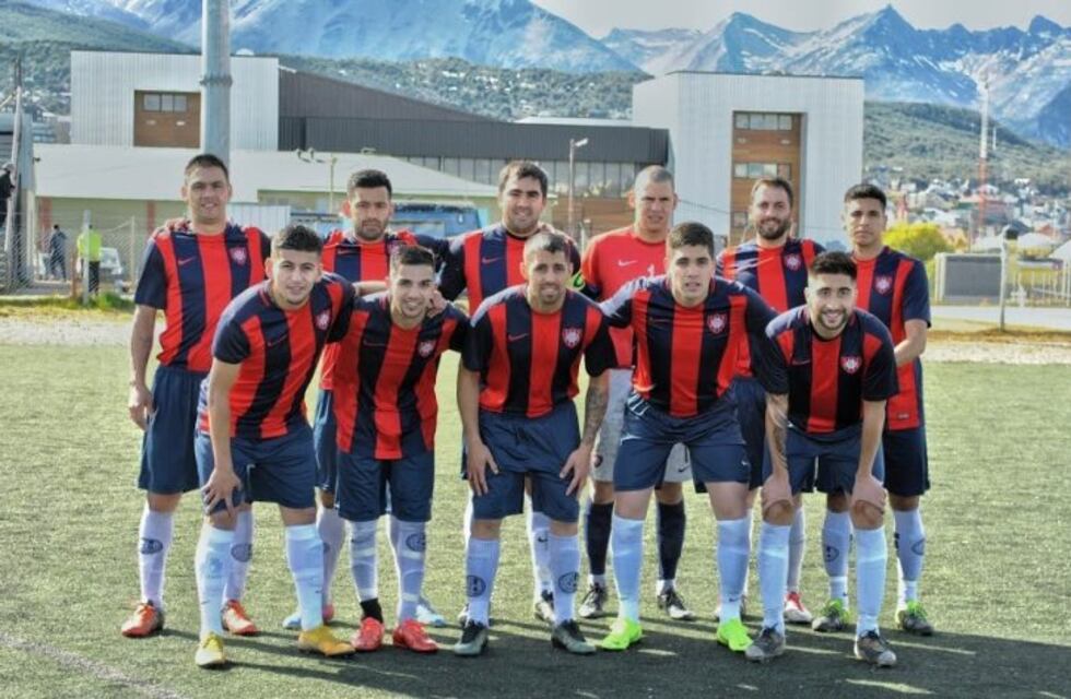 Los Cuervos superaron a Hispano y sueñan con la clasificación