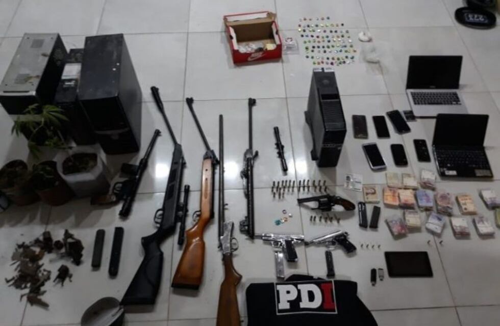 Secuestro de armas y detenidos en Rosario y Villa Gobernador Gálvez
