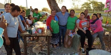 Agua en la comunidad de Algarrobal (El Tribuno)