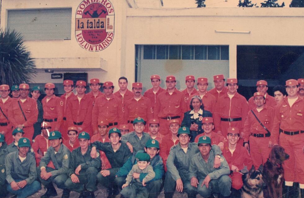 El último adiós a “Doña Rosa”: la primera mujer jubilada de bombero en la provincia de Córdoba