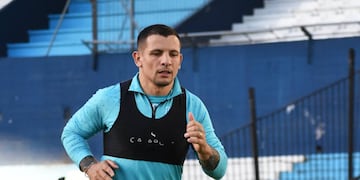 Emiliano Vecchio renovó su contrato con Racing Club hasta diciembre de 2024.