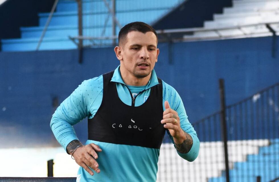 Emiliano Vecchio pide pista en Racing tras la renuncia de Fernando Gago: “Estoy listo”