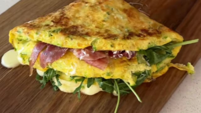 Cómo hacer crepés de zucchini fácil y sin harina: la receta ideal para resolver el almuerzo