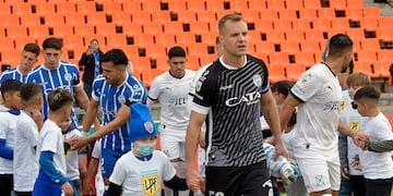 El Club Godoy Cruz Antonio Tomba le ganó a Independiente de Avellaneda, en el estadio Malvinas Argentinas. Después, el arquero Diego Ruso fue amenazado por hinchas del Rojo. 
Foto:Orlando Pelichotti
