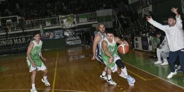 Altense se quedó con la primera semifinal.