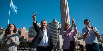 La vicegobernadora Alejandra Rodenas acompañó al verense junto con María Luz Rioja y Eduardo Toniolli.