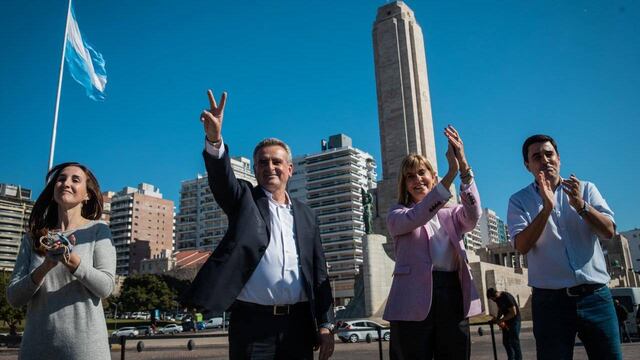 La vicegobernadora Alejandra Rodenas acompañó al verense junto con María Luz Rioja y Eduardo Toniolli.