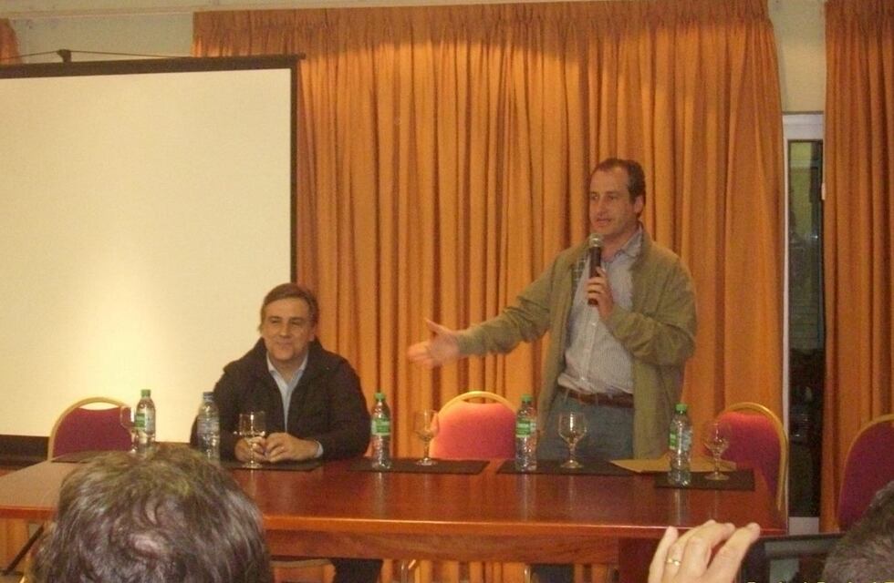 El intendente de Santiago Temple fue amenazado y analiza bajar su candidatura