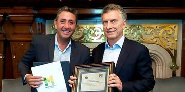 Daniel Salibi con el presidente Mauricio Macri a pocas horas de que deje su mandato\u002E (Facebook Daniel Salibi)