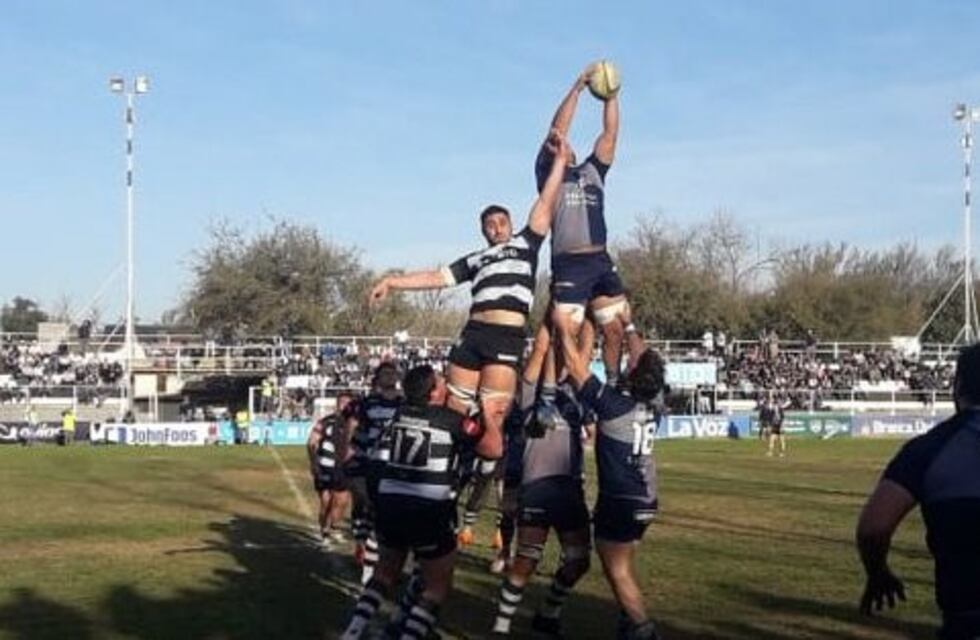 Triunfo a lo campeón de Urú Curé, para seguir arriba en el Súper 8
