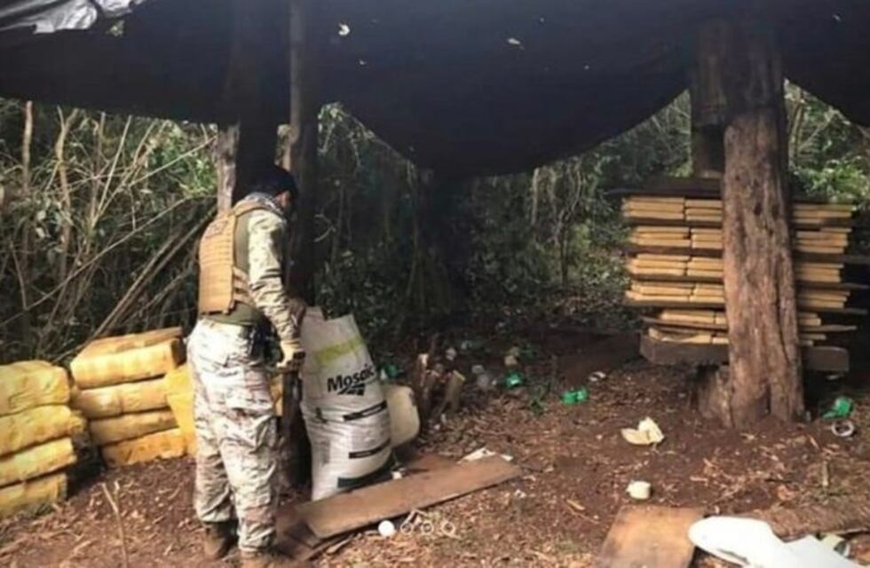 Fuerzas de seguridad paraguaya descubrieron un campamento narco frente a El Alcázar