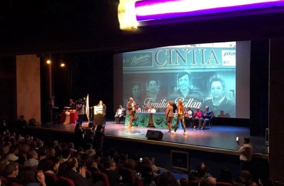 Reconocimiento a vecinos que influyeron e influyen en la historia de la ciudad