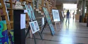 Exposición de obras de arte en el Museo Ricardo Pedroni