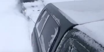 Rescate de dos personas atrapadas en la nieve en Mendoza\u002E