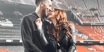 El apasionado primer beso de Ezequiel Garay y Tamara Gorro  después del aislamiento