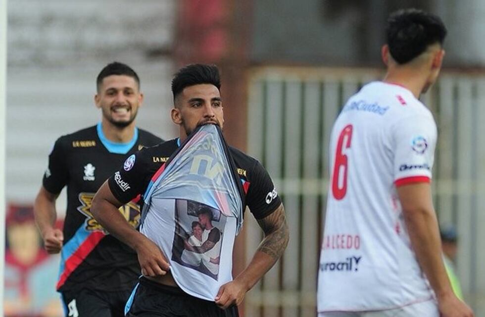 Arsenal le ganó 2-0 a Huracán y se metió en zona de Sudamericana