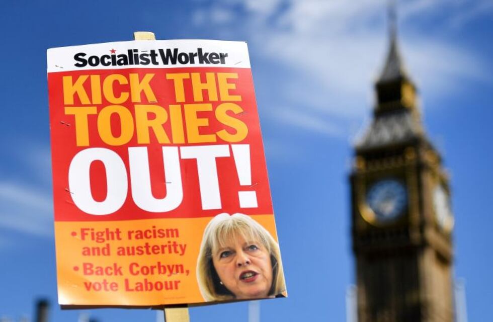 Renuncian los dos jefes de gabinete de la primera ministra británica Theresa May