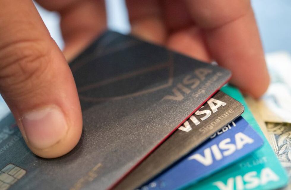 Desarticulan una banda que robaba datos de tarjetas de crédito para estafar: hay siete detenidos