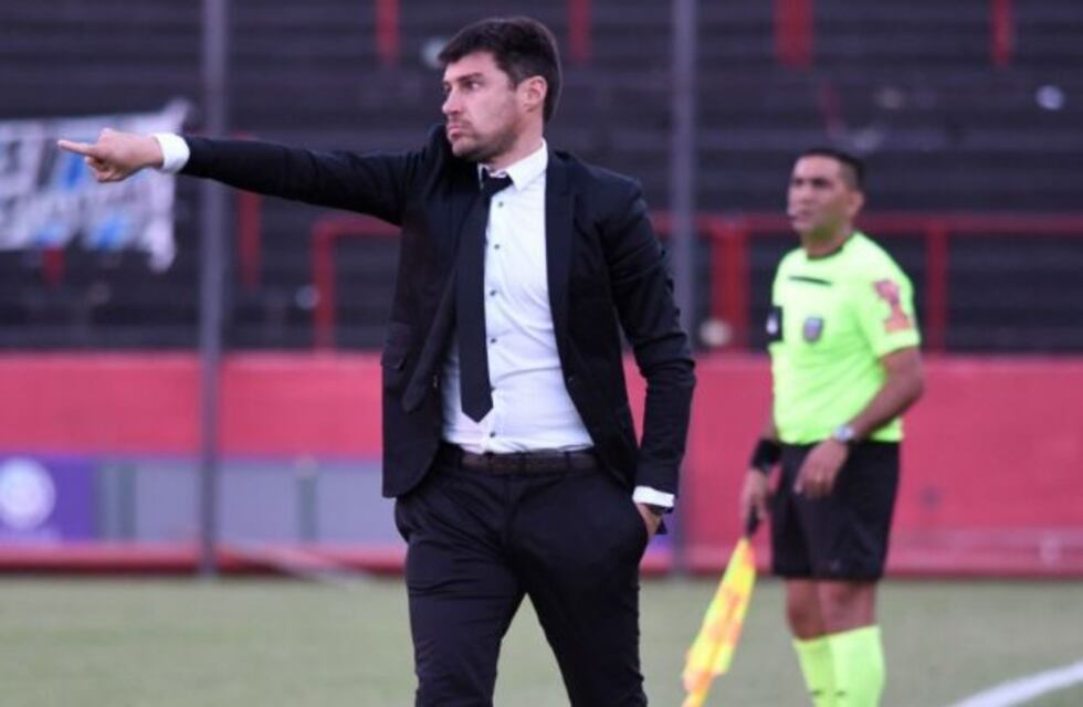 Alexander Medina: "Ni hace 8 días eramos unos fenómenos ni ahora somos un desastre"