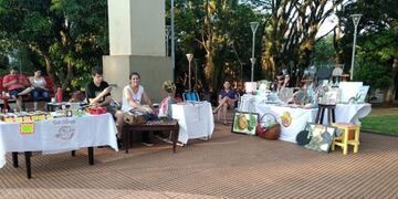 Feria por el día de los enamorados en Iguazú