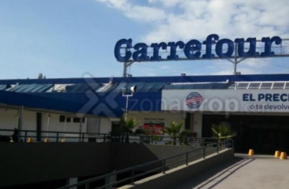 Hipermercado sancionado por un robo en su estacionamiento
