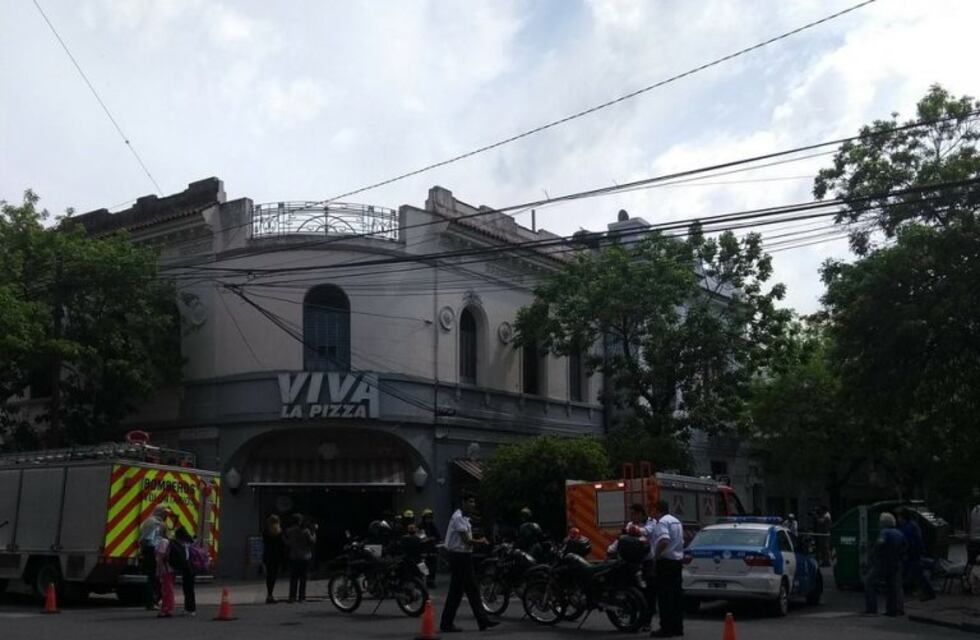 Explosión en una pizzería del macrocentro: los empleados se salvaron de milagro