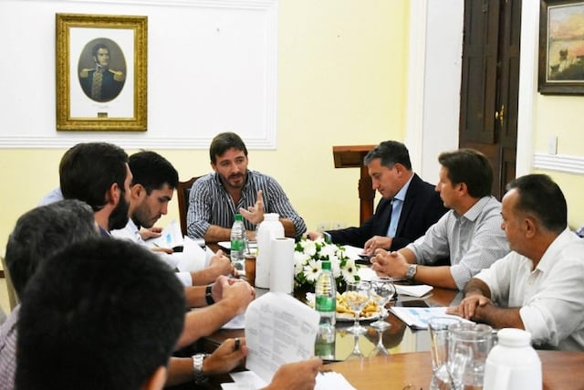El ministro del Agro de Misiones en la Mesa Forestoindustrial\u002E (Agro)