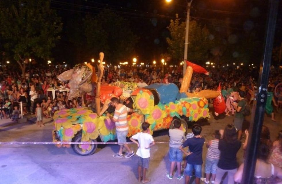 Nono se prepara para la Fiesta de las Carrozas