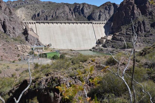 Juicio por las regalías de"Los Nihuiles". El gobernador de la provincia comenzó el proceso para demandar a la Nación.
