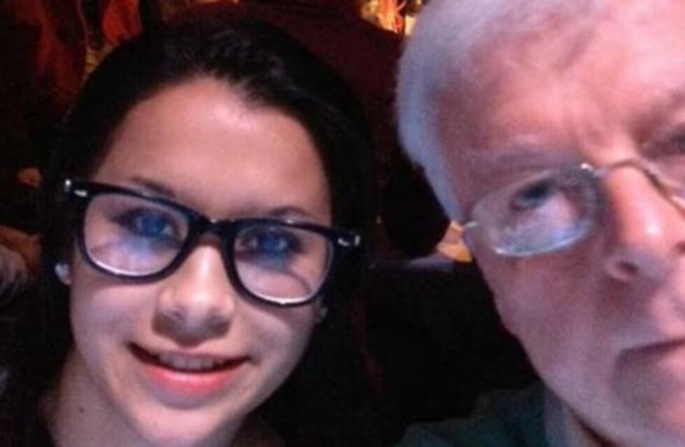 Analizan citar a declarar a la joven que cayó de un balcón y acusó a un concejal